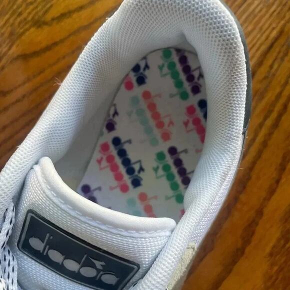 Diadora Women’s Sz US 7 Simple Run Sneakers - Picture 6 of 12